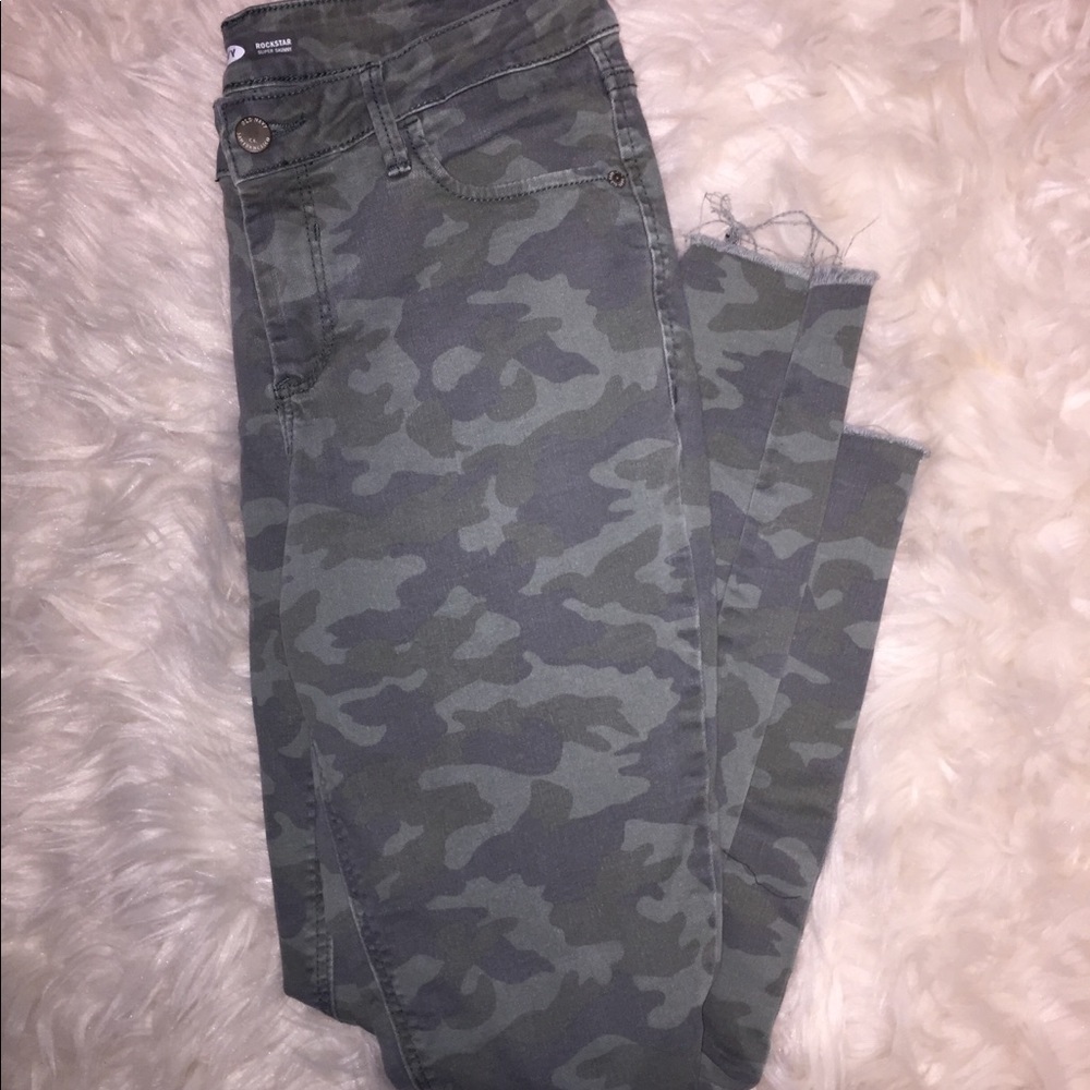 Old navy camo skinny jeans